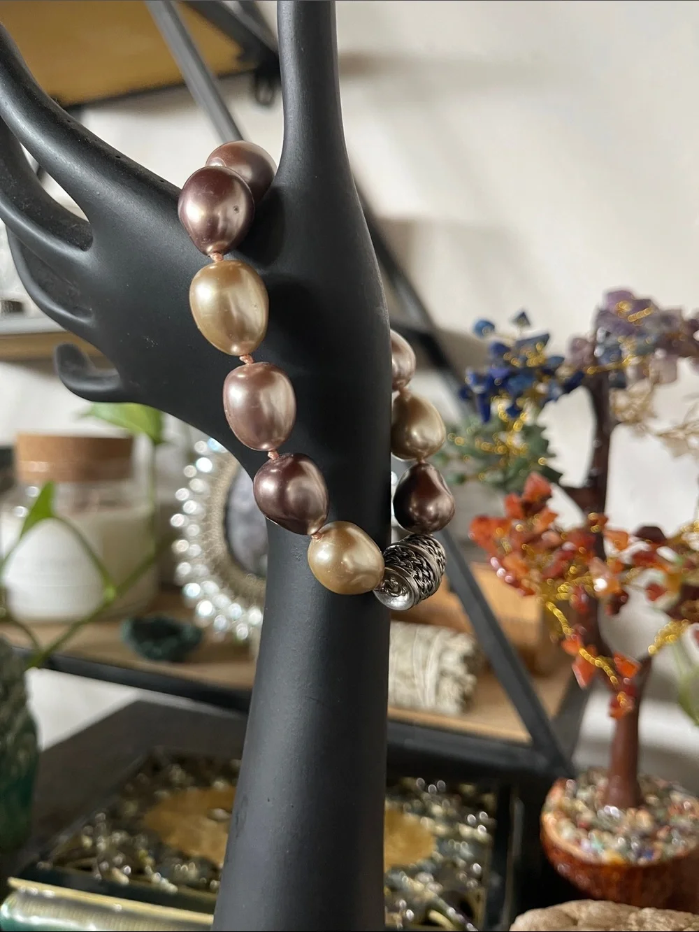 Faux Pearl Bracelet with Magnetic Closure